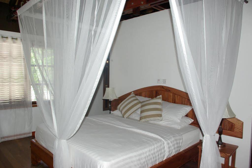 Vila Heliconia Grove Anse Volbert Village Exteriér fotografie